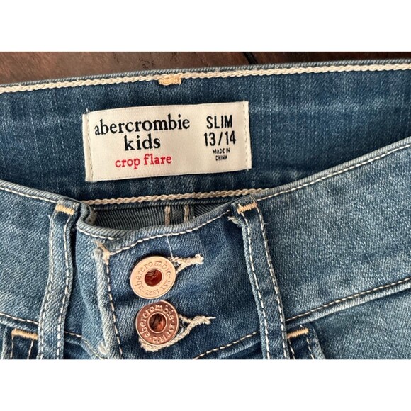 Abercrombie Kids Cropped Flare Slim Fit Medium Wash Size 13/14 NEW - Picture 6 of 11